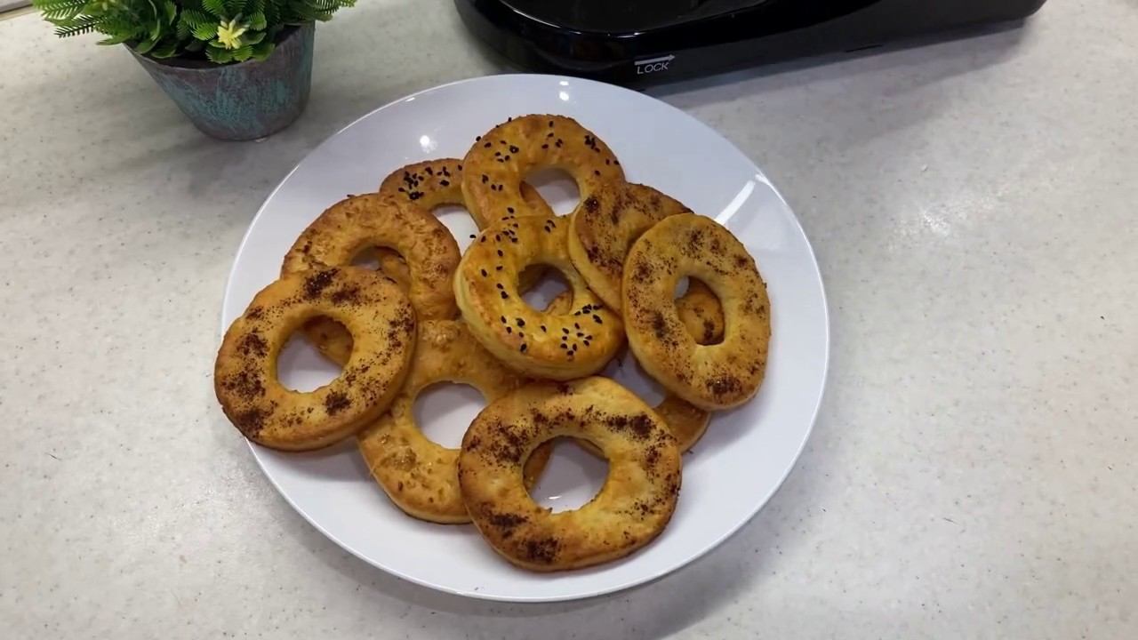 Сырные Колечки. Сырные Колечки в духовке. Сырные Колечки из плавленных сырков. Сырные Колечки казацкие.