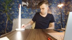 Mi LED Desk Lamp: лучшая умная лампа за $40