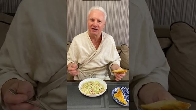 Салат с крабовым мясом ?