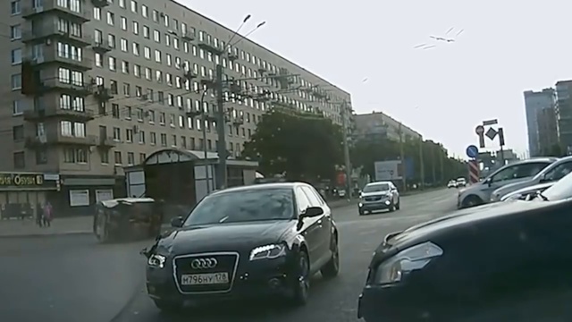 Водятлы 80 уровня! Никак не угомонятся Авто Засранцы! смотреть онлайн