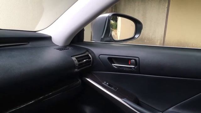 Problem mit Spiegel Lexus IS300h