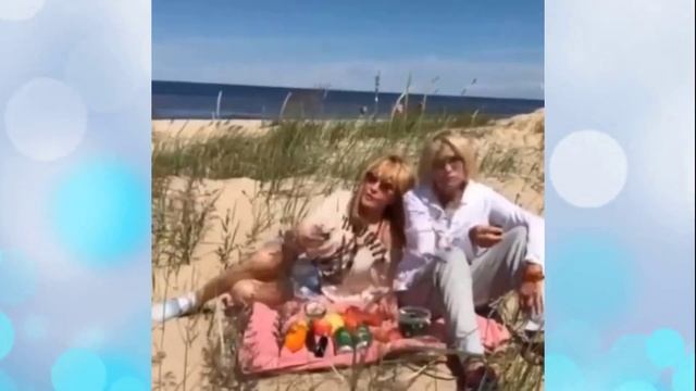 Алла Пугачева с давней подругой Лаймой Вайкуле прогулялась по побережью смотреть онлайн