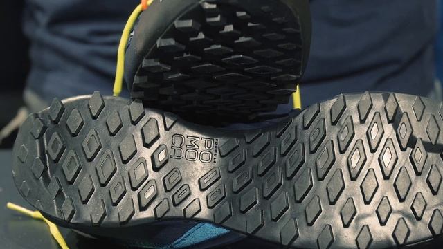 Найкращі кросівки для походу Salewa Wildfire Edge смотреть онлайн