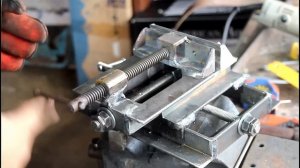 DIY Cross Vise Using Angle Bar