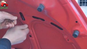 Установка упора / амортизатора капота на Hyundai i20 от www.upora.net