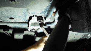 замена стойки переднего стабилизатора Peugeot 408