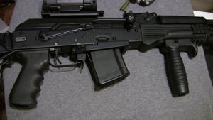 Охотничий нарезной карабин сайга 5,45х39 мм.mp4