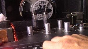 Svetlana 6L6GC vs Mullard Reissue EL34 Tube Comparison Suhr Strat Seymour Duncan JBJ