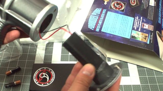 Museum Replicas Forbidden Planet Blaster смотреть онлайн