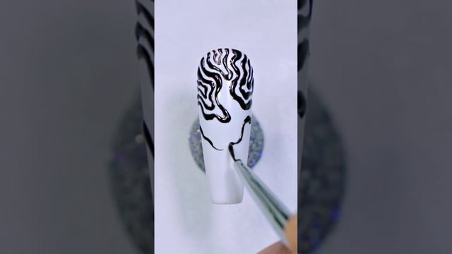 Как сделать маникюр зебра на длинные ногти?