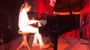 Милан Дворжак. Этюд №9. Уршуля Турьева. 2022.