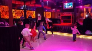 Mini-disco clap snap