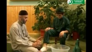 Как совершить омовение если на ноге повязка или гипс?