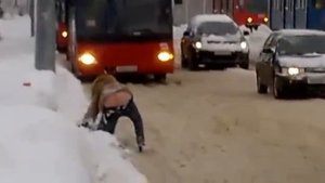 В Казани на жилке девушка допилась...)))