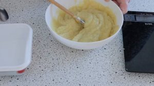 Заготовки из лимонов, сок, цедра, мякоть, лимоны с сахаром, пюре вареных лимонов.