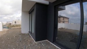 61 Супсех. Анапа. Хайтек. Кубизм. Завершен фасад. Камешковая штукатурка Ceresit CT137 1,5 мм.