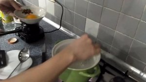 Готовим яйцо пашот классическим способом (с уксусом)