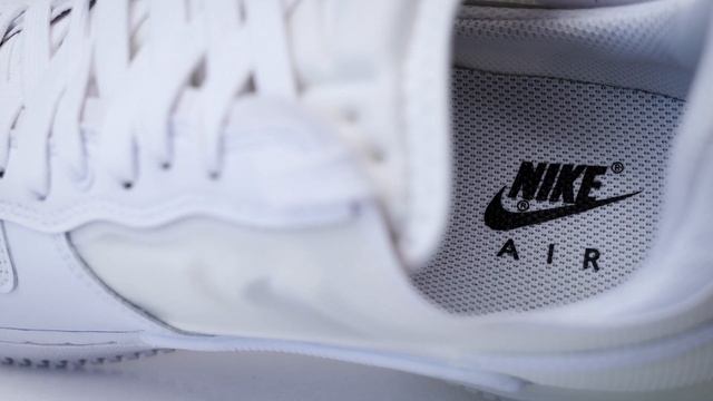 sneakerit.ro: Nike Air Force 1 React Triple White смотреть онлайн