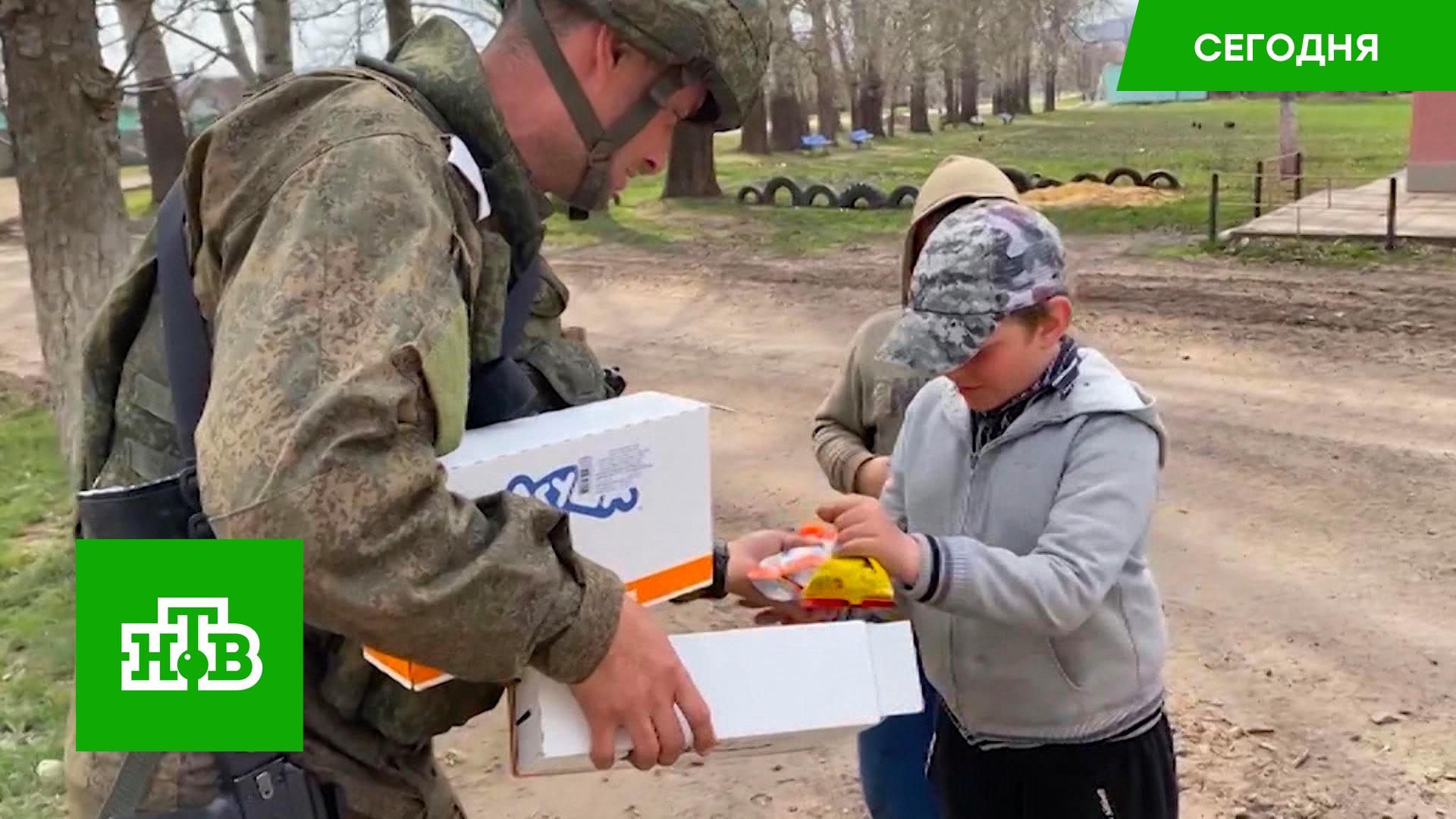 Российские военные доставили более 50 тонн гуманитарной помощи в Харьковскую область