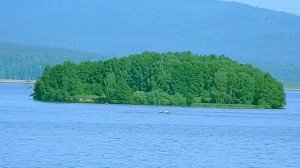Среднеуральск. Красивый остров на Урале. Исетское озеро
