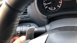 Nissan Altima – Turning on/off the turning signal