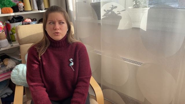 Свитер регланом сверху. Плед из плюшевой пряжи. Вяжу авоську на море.