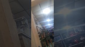Неадекватные, психически больные люди.