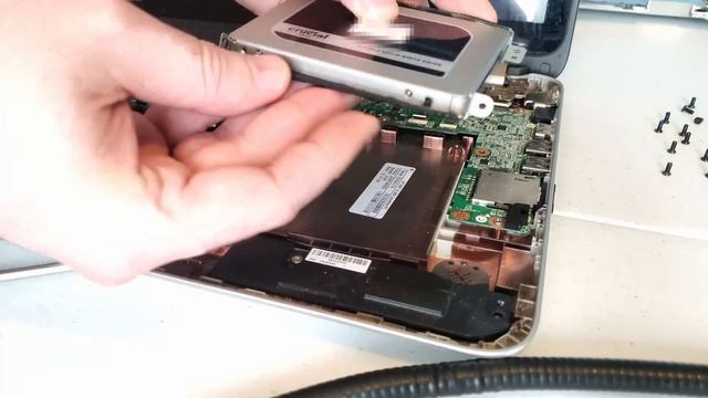 HP 15-u111dx Envy SSD & Battery how to replace смотреть онлайн