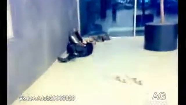 Вот так учатся жонглировать. смотреть онлайн