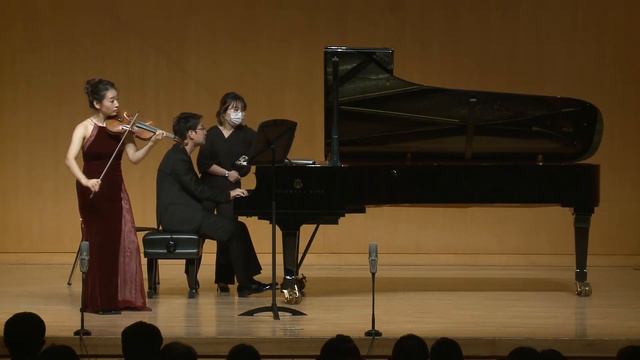 Beethoven Sonata for Piano and Violin in C minor N.7, Op.30 - mvt III смотреть онлайн