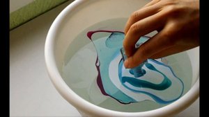 Декор цветочного горшка лаками для ногтей