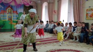 Весёлая сценка с детьми )))
