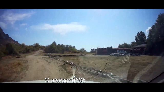 Бездорожье Крыма : Лучистое - Долина привидений - склоны Демерджи - Крепость Фуна.