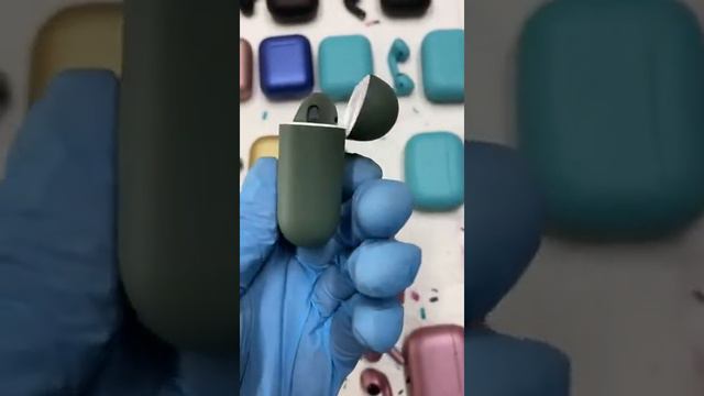 Painted Apple Airpods 2 Dark Green as iPhone X - Окрашенные Airpods 2 Темно-зеленый как iPhone 11