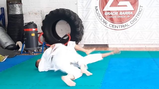 Свип через дип халф гард.  Команда Gracie Barra Moscow смотреть онлайн
