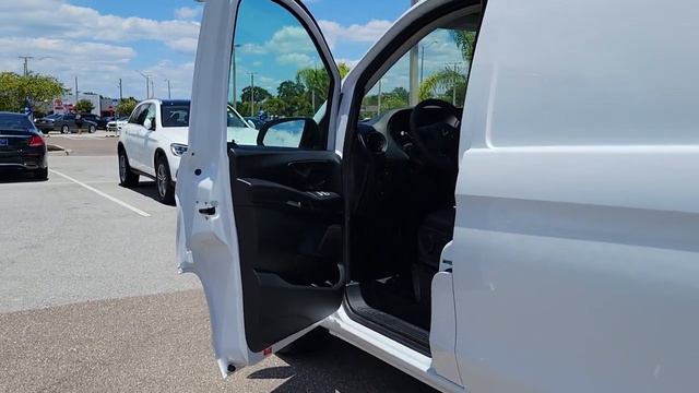 2022 Mercedes-Benz Metris Tampa, Clearwater, St. Petersburg, Pinellas Park, Largo, FL 611177 смотреть онлайн
