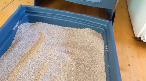 Приходится переходить на другой комкующийся наполнитель для кошек