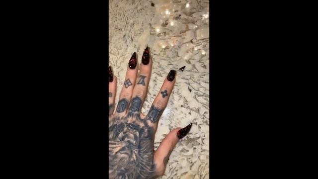 Jeffree Star and Nate gets a THREESOME Insta Story смотреть онлайн