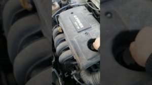 двигатель geely emgrand ec7 1.8 немного дымит. на улице - 1