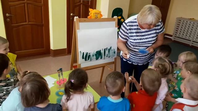 занятие по рисованию, ранний возраст