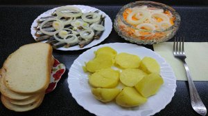 Картофель в Мундире с Солёной Тюлькой