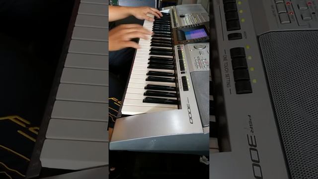 Daft punk - Get Lucky - yamaha psr 3000 смотреть онлайн