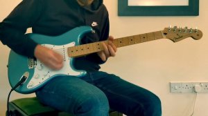 Fender Mexico Player Stratocaster vs Expensive USA model