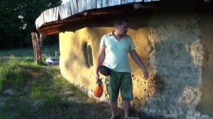 Саманный дом. Один из самых важных моментов.