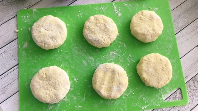 Сырники Из Творога С Фруктами/ Вкусный Завтрак За 10 минут/ Cottage Cheese Pancakes- Syrniki смотреть онлайн