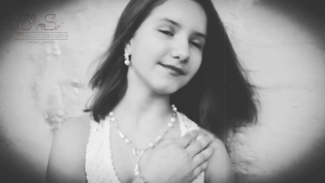 Украшения с жемчугом. Жемчужное колье и браслет. Jewelry with pearls. Pearl necklace and bracelet смотреть онлайн