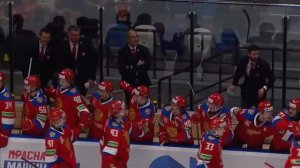 Голкипер сборной России по хоккею забросил шайбу в товарищеском матче с Беларусью