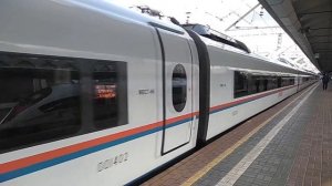Отправление высоко скоростного поезда ЭВС2-02 сапсан рейсом Москва Санкт Петербург