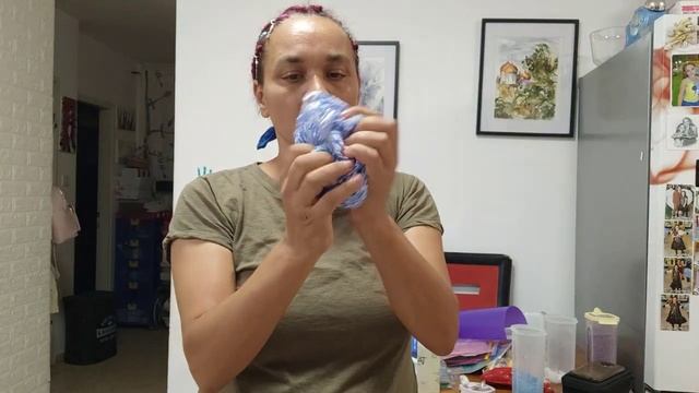 Воздушный шар со снегом. Снежный шар. Снег внутри шара. смотреть онлайн