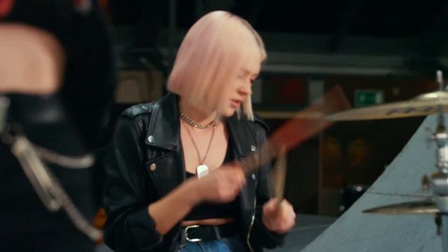 Кис-Кис - Подруга смотреть онлайн